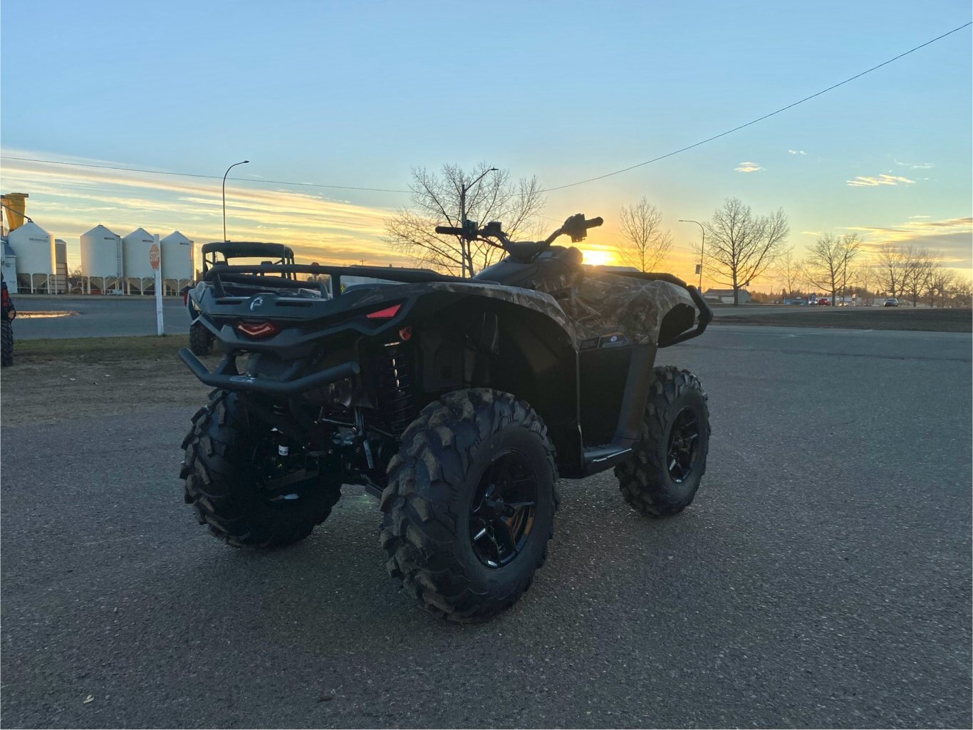 2025 Can Am Outlander PRO Hunting Edition HD7