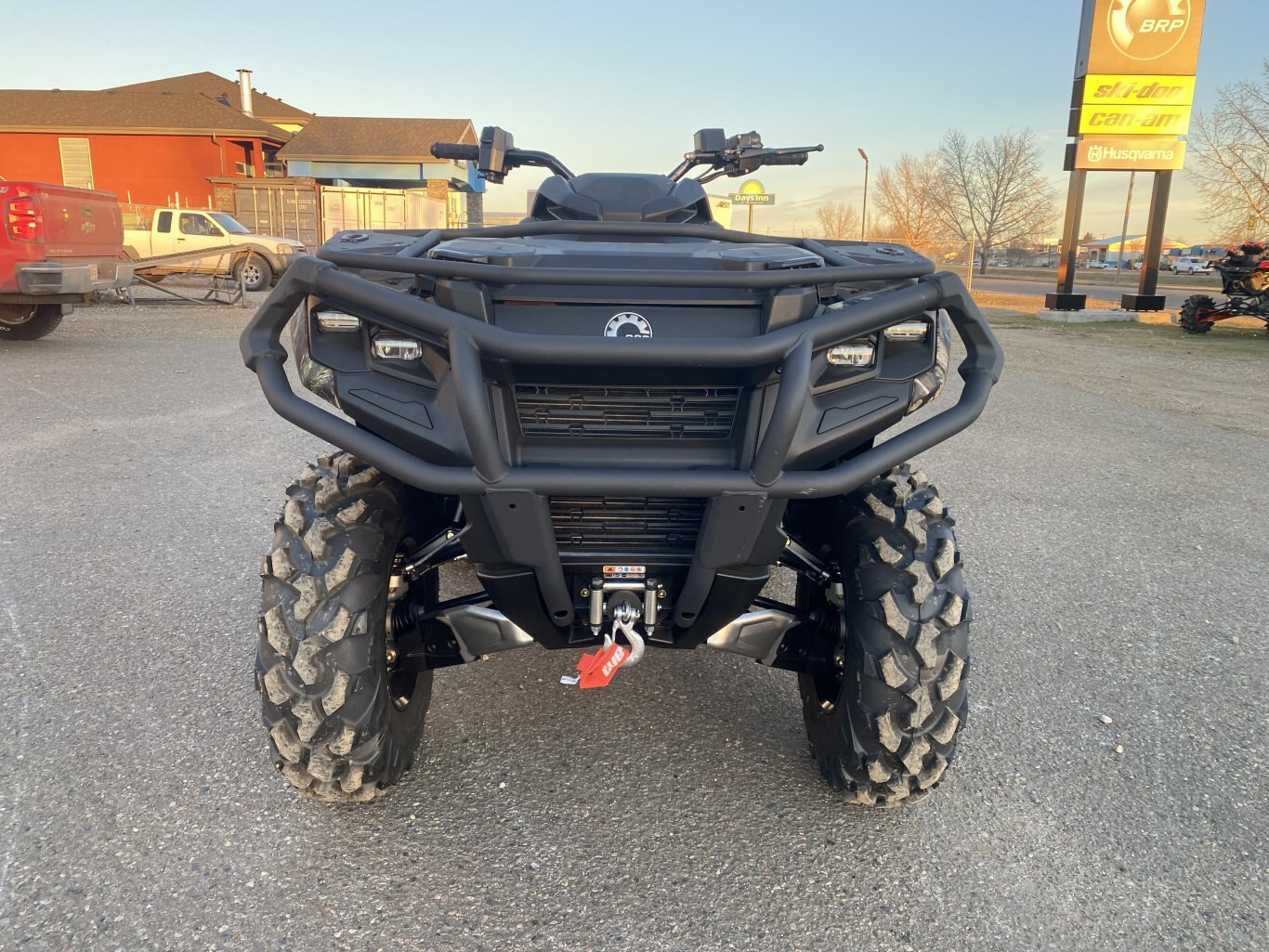 2025 Can Am Outlander PRO Hunting Edition HD7