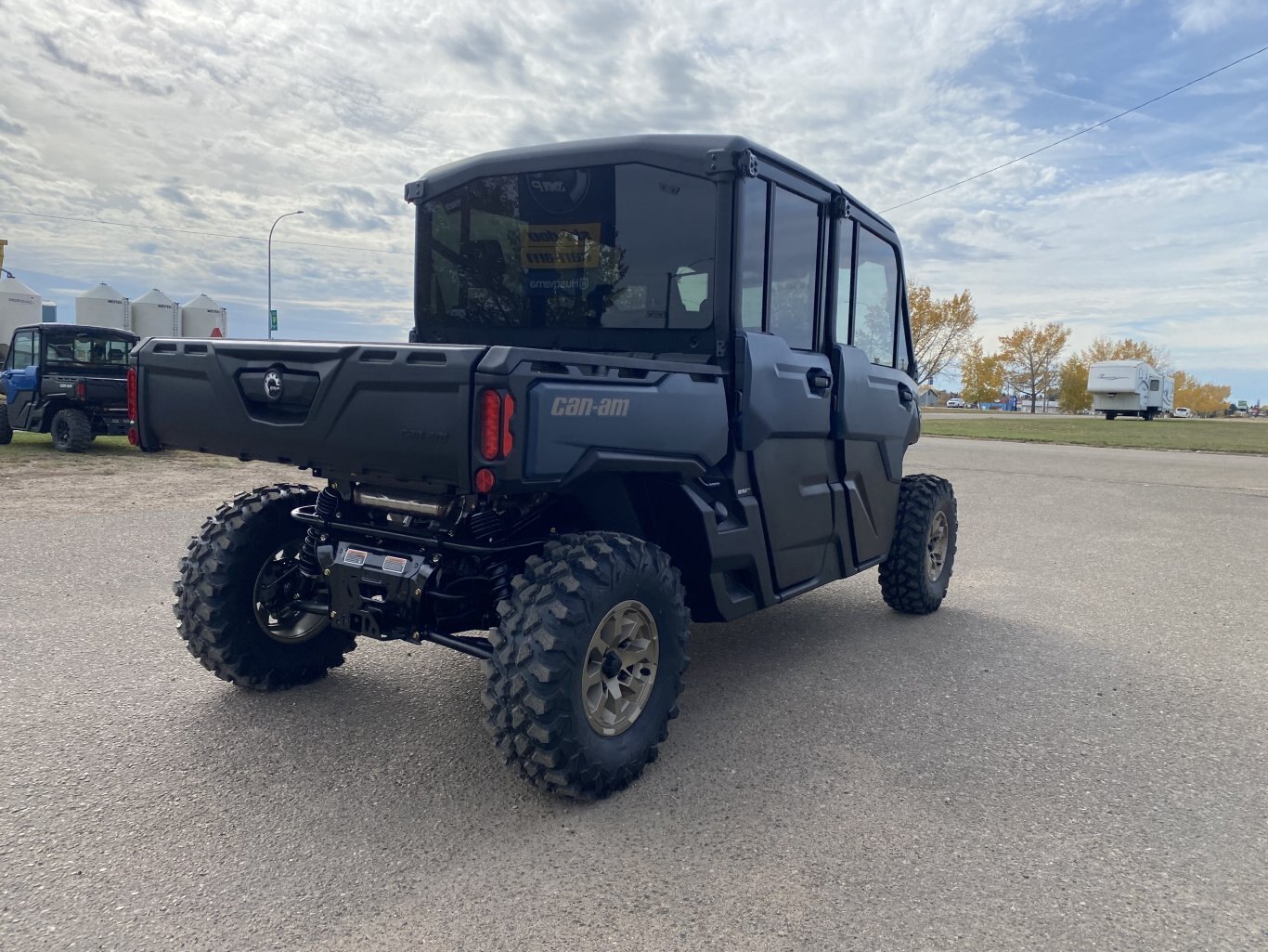 2025 Can Am Defender MAX Limited HD10