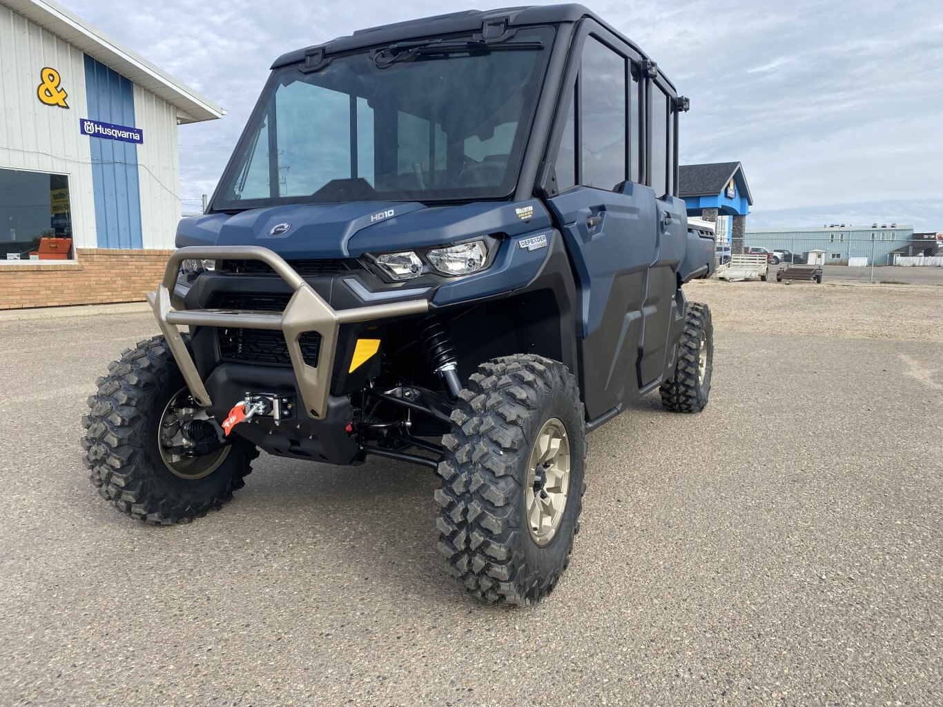 2025 Can Am Defender MAX Limited HD10