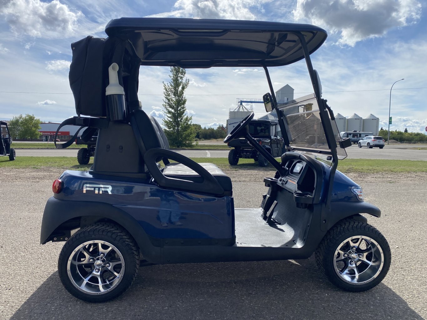 FTR Model 3 Lithium Golf Carts