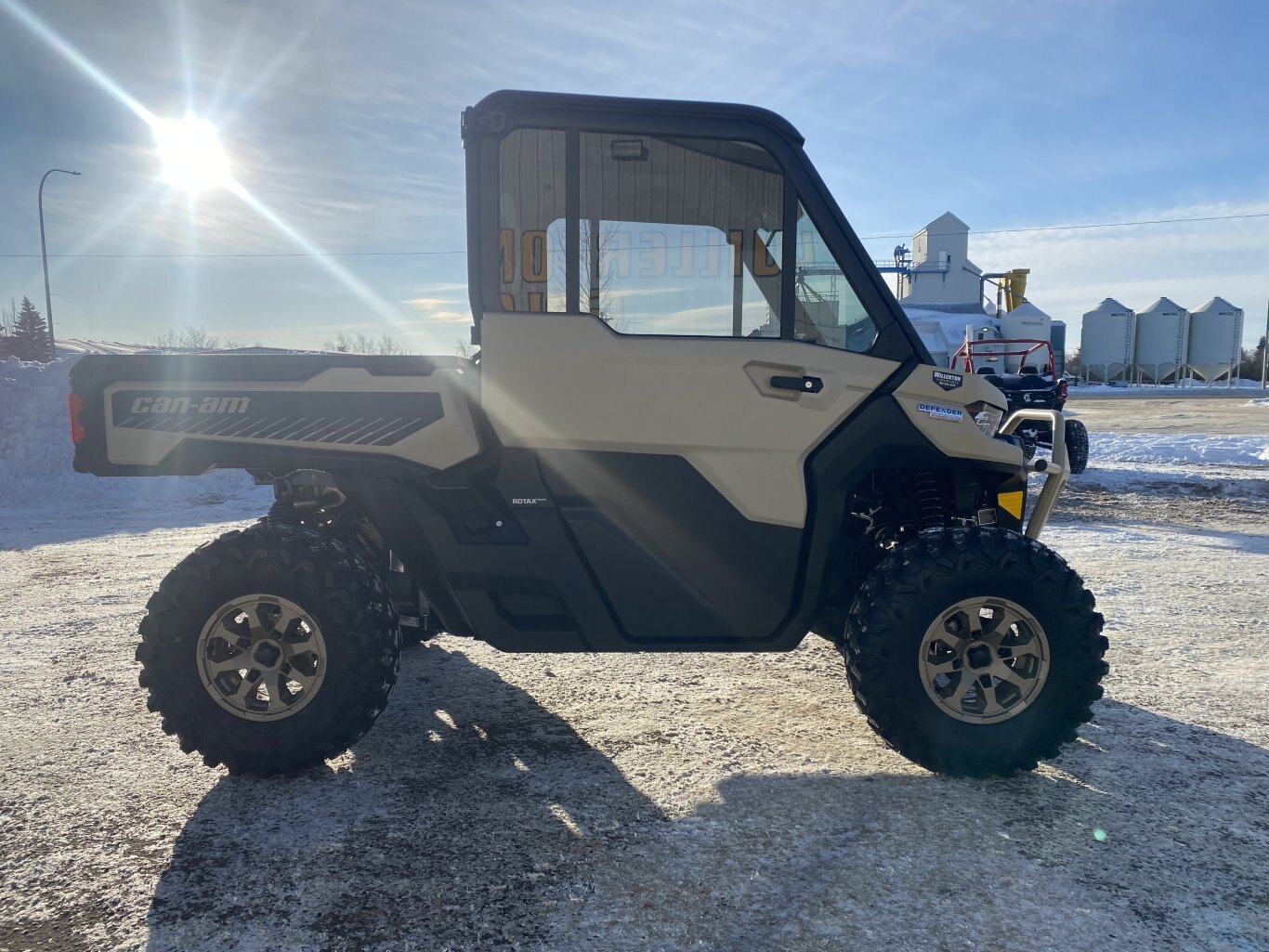 2025 Can Am Defender Limited HD10