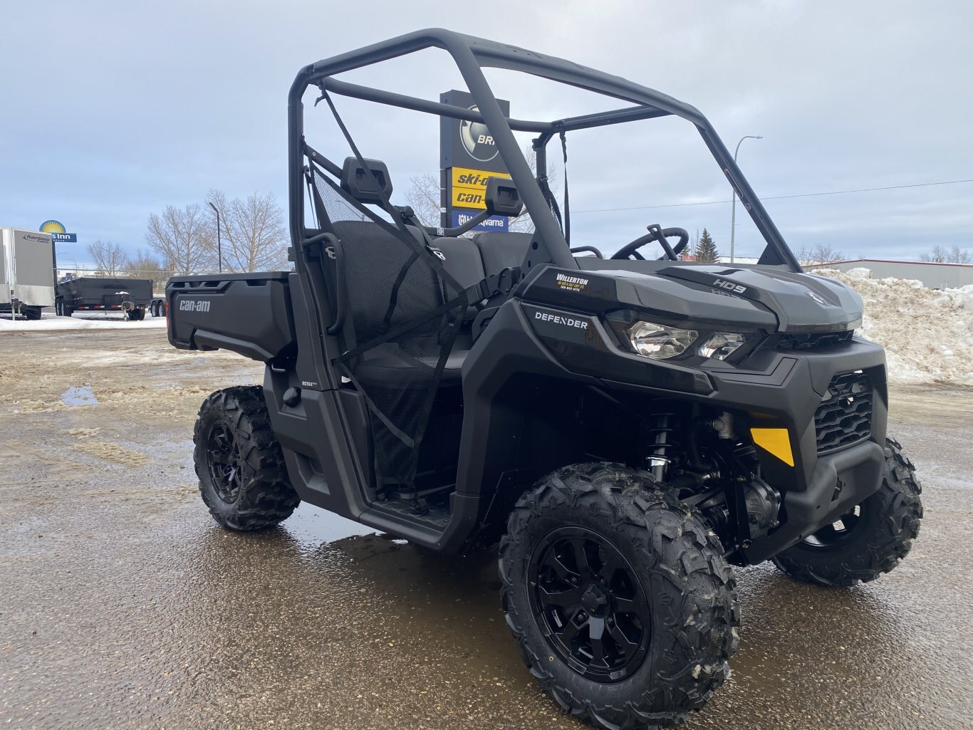 2025 Can Am Defender HD9 DPS