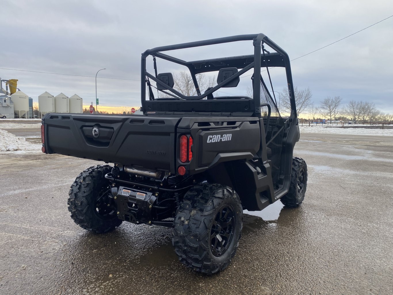 2025 Can Am Defender HD9 DPS