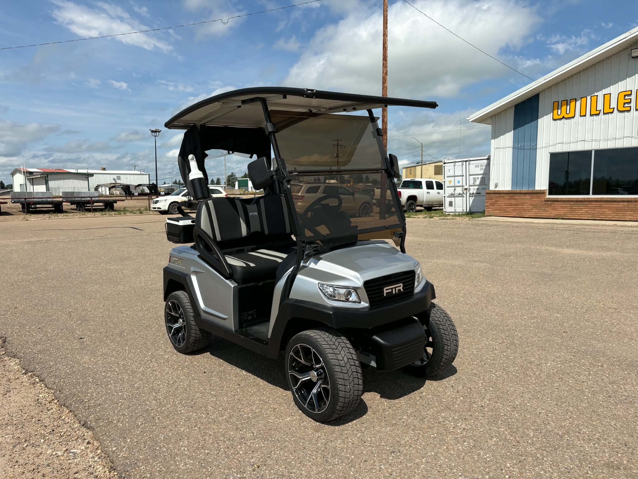 2026 FTR Model 2 Solar Drive Lithium Golf Carts