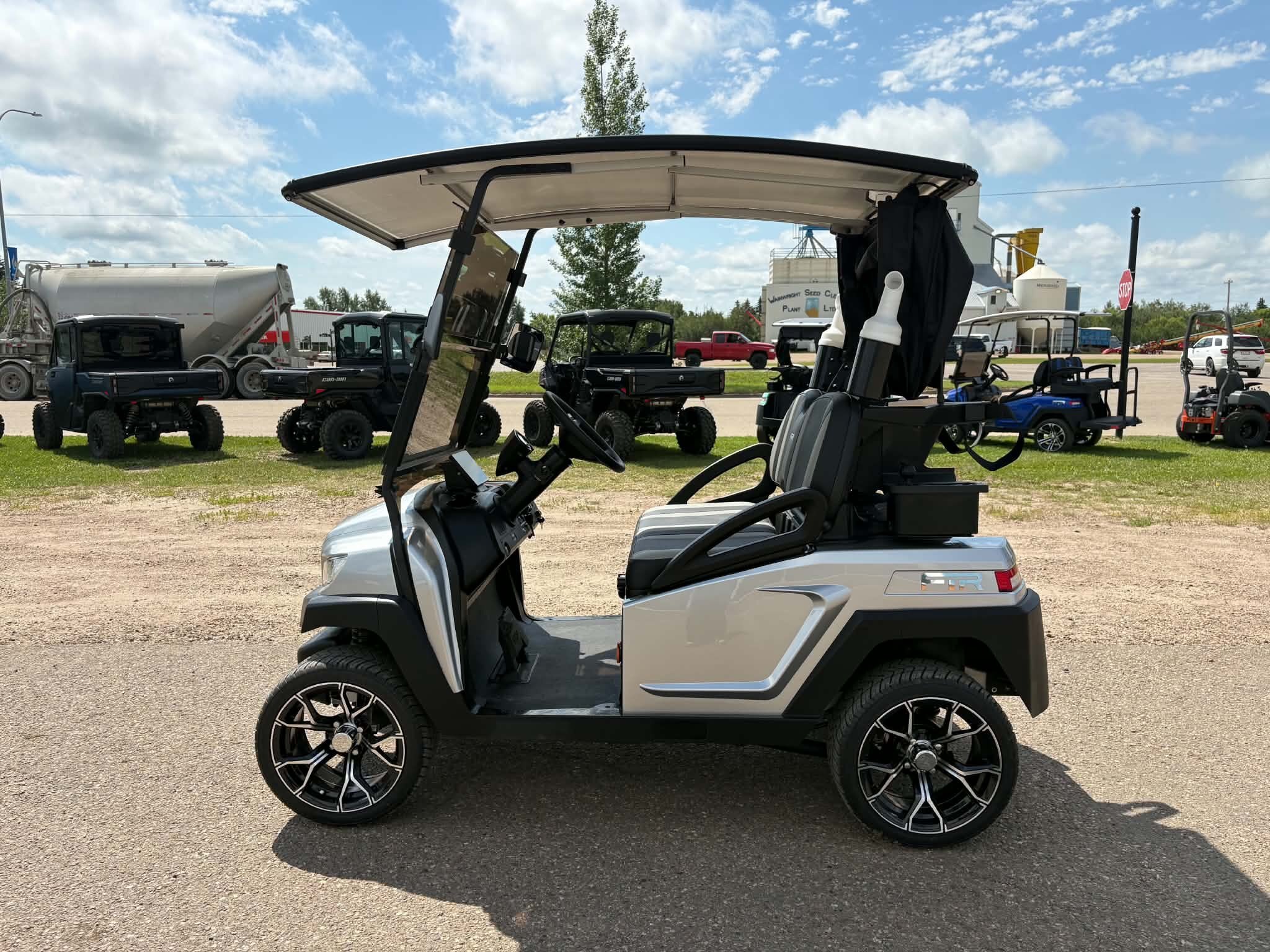 2026 FTR Model 2 Solar Drive Lithium Golf Carts
