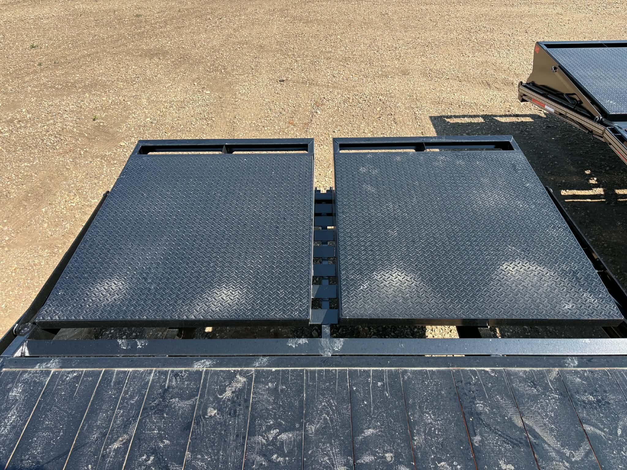 Rainbow 30' + 5' DT Gooseneck Deck Over Trailer Express w/ 2 12000 lbs. Axles