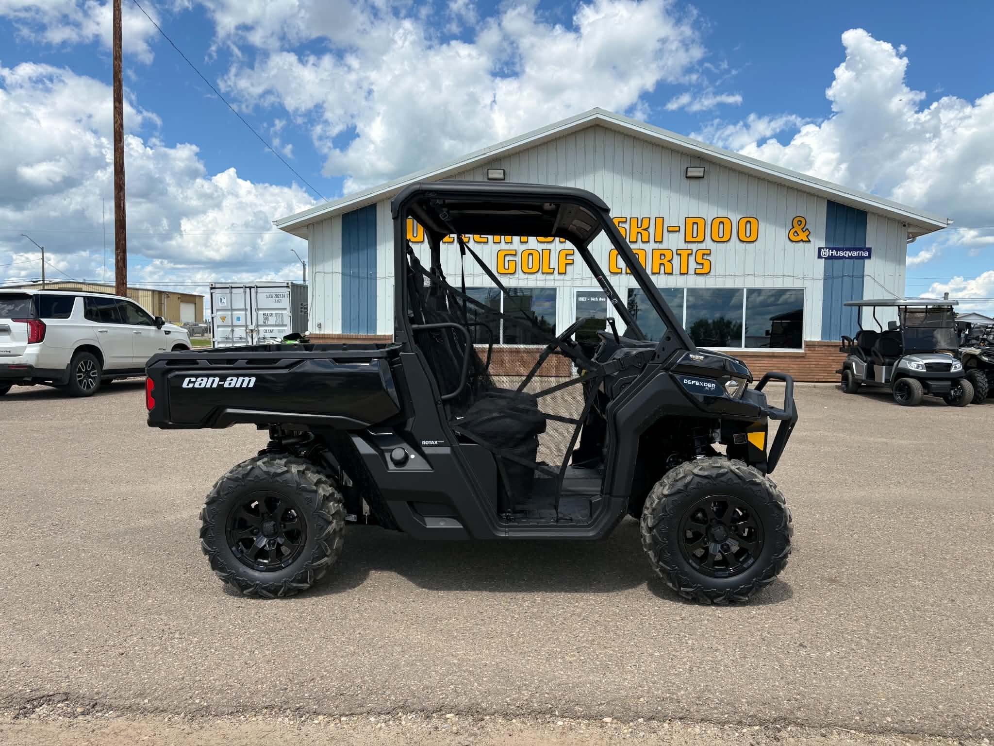 2026 Can Am Defender HD9 XT