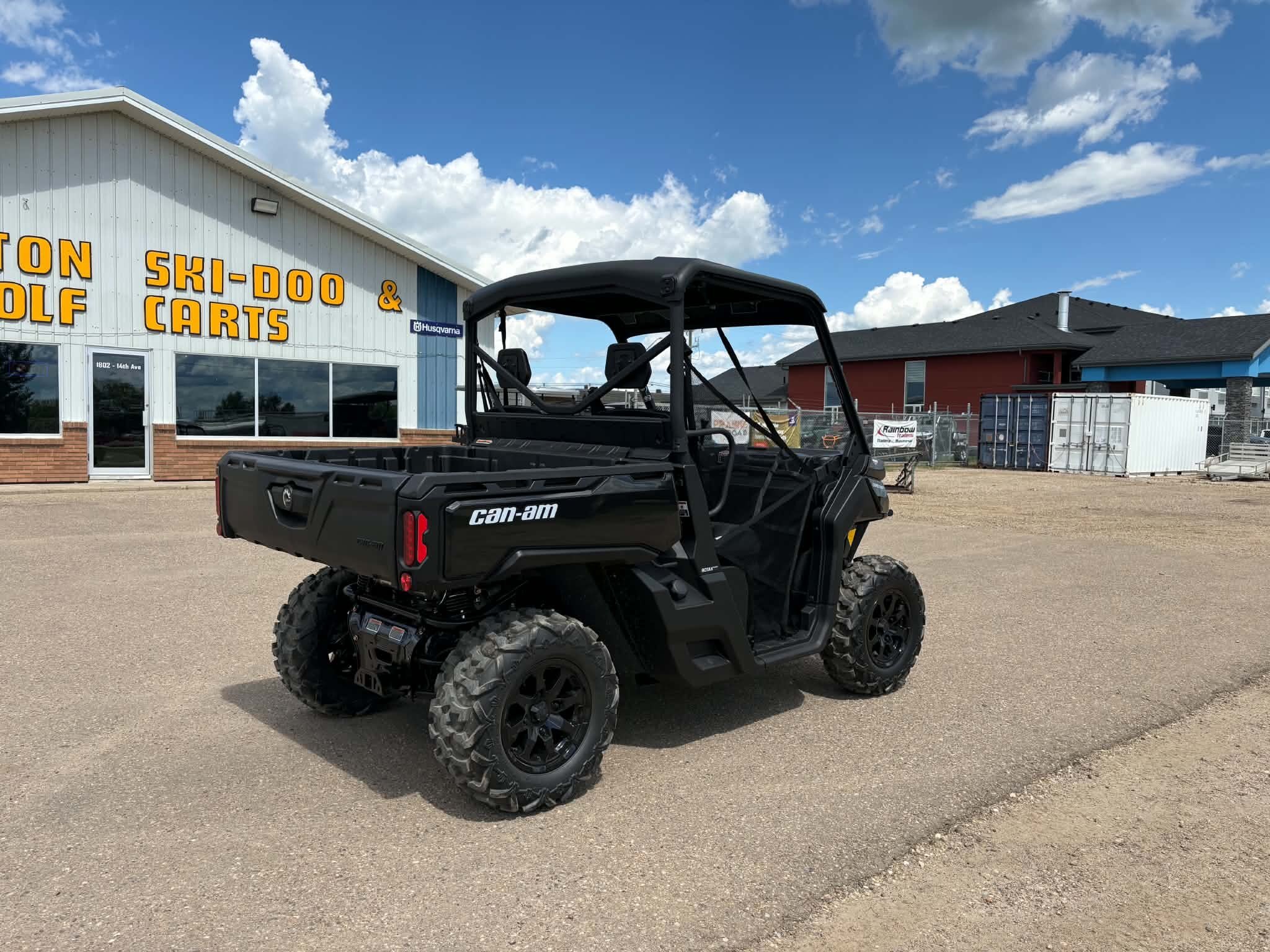 2026 Can Am Defender HD9 XT