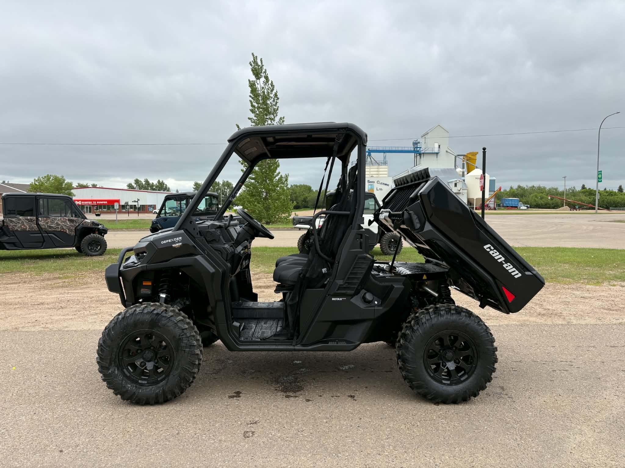 2026 Can Am Defender HD11 XT