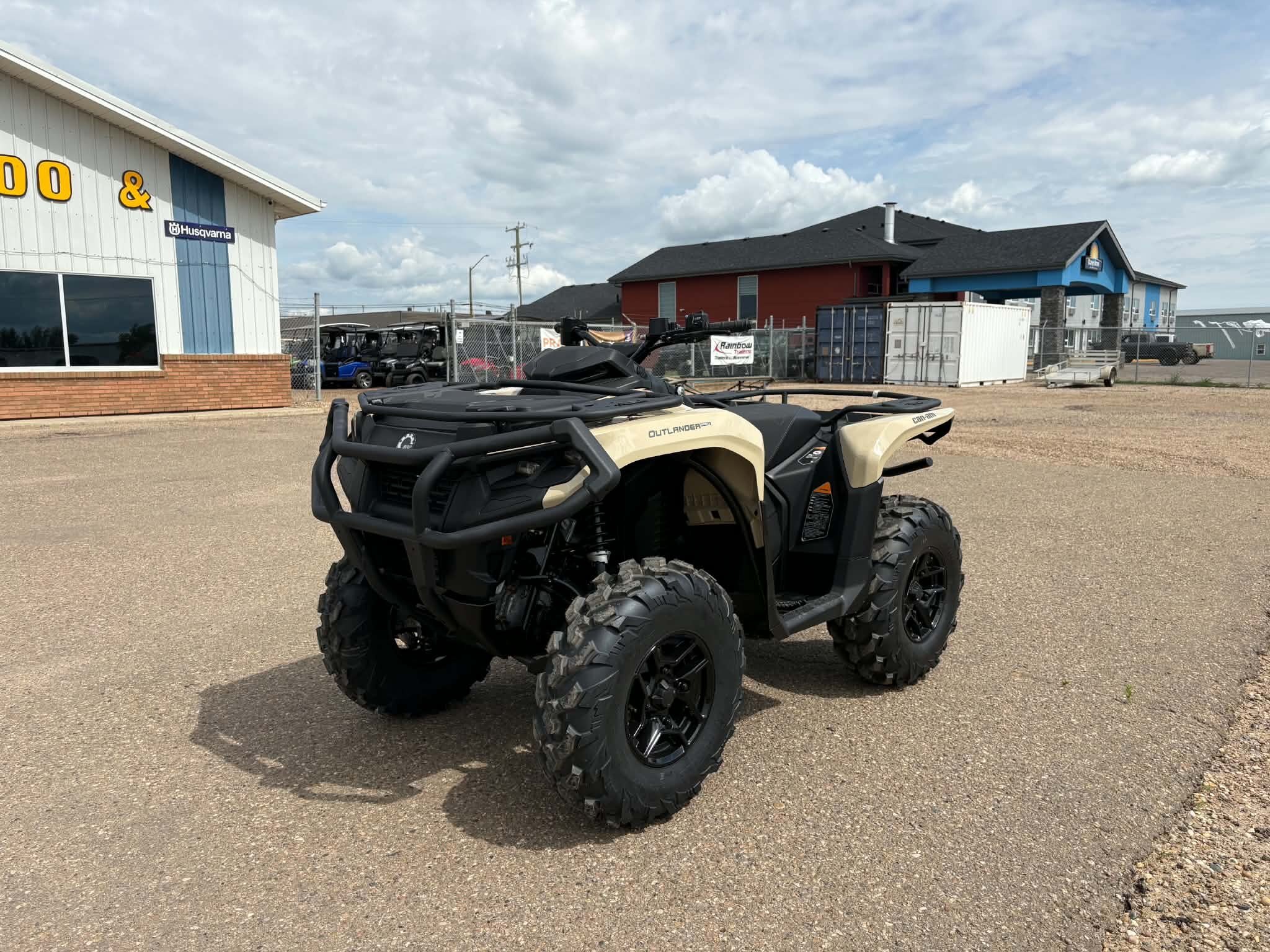 2026 Can Am Outlander PRO XU HD7