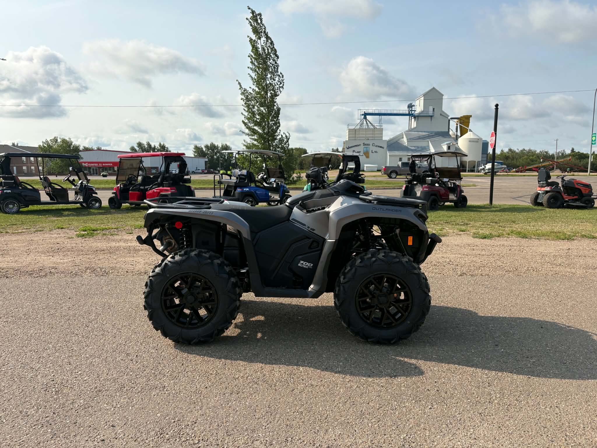 2026 Can Am Outlander XT 700