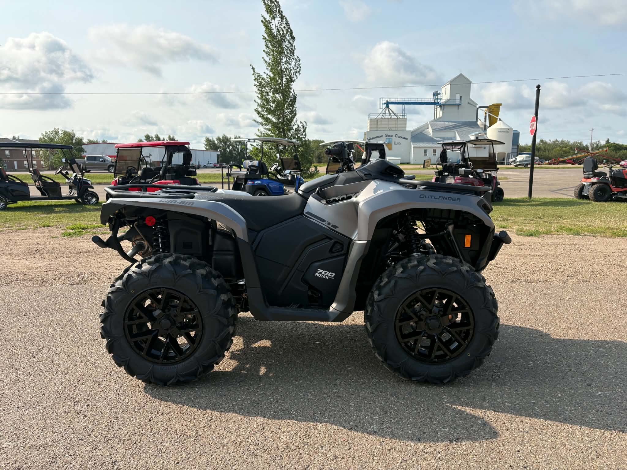 2026 Can Am Outlander XT 700
