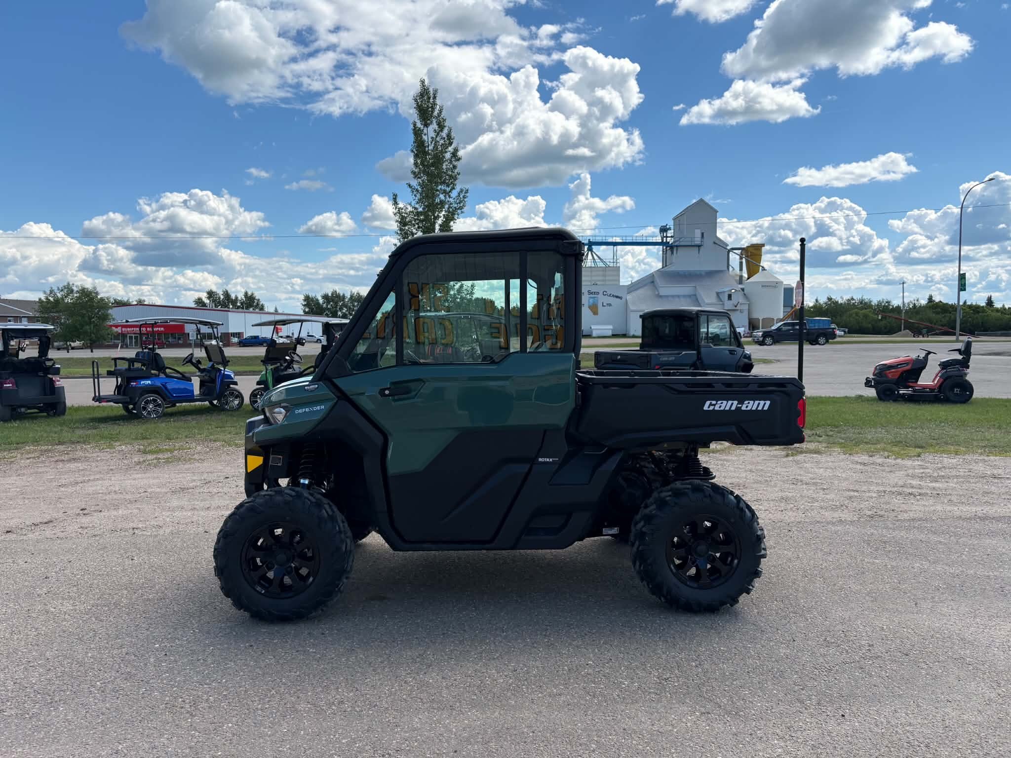 2026 Can Am Defender HD10 DPS CAB