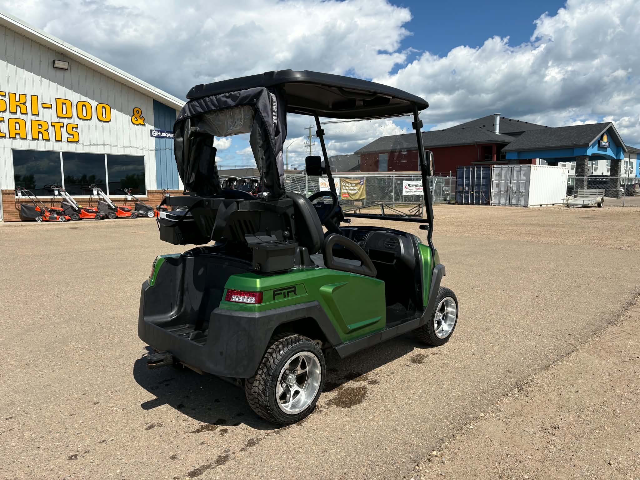 Pre Owned 2022 FTR Model 1 Lithium Golf Cart
