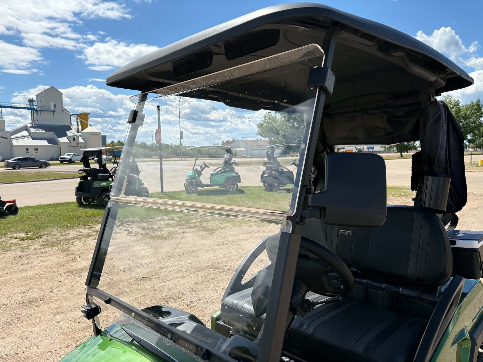 Pre Owned 2022 FTR Model 1 Lithium Golf Cart