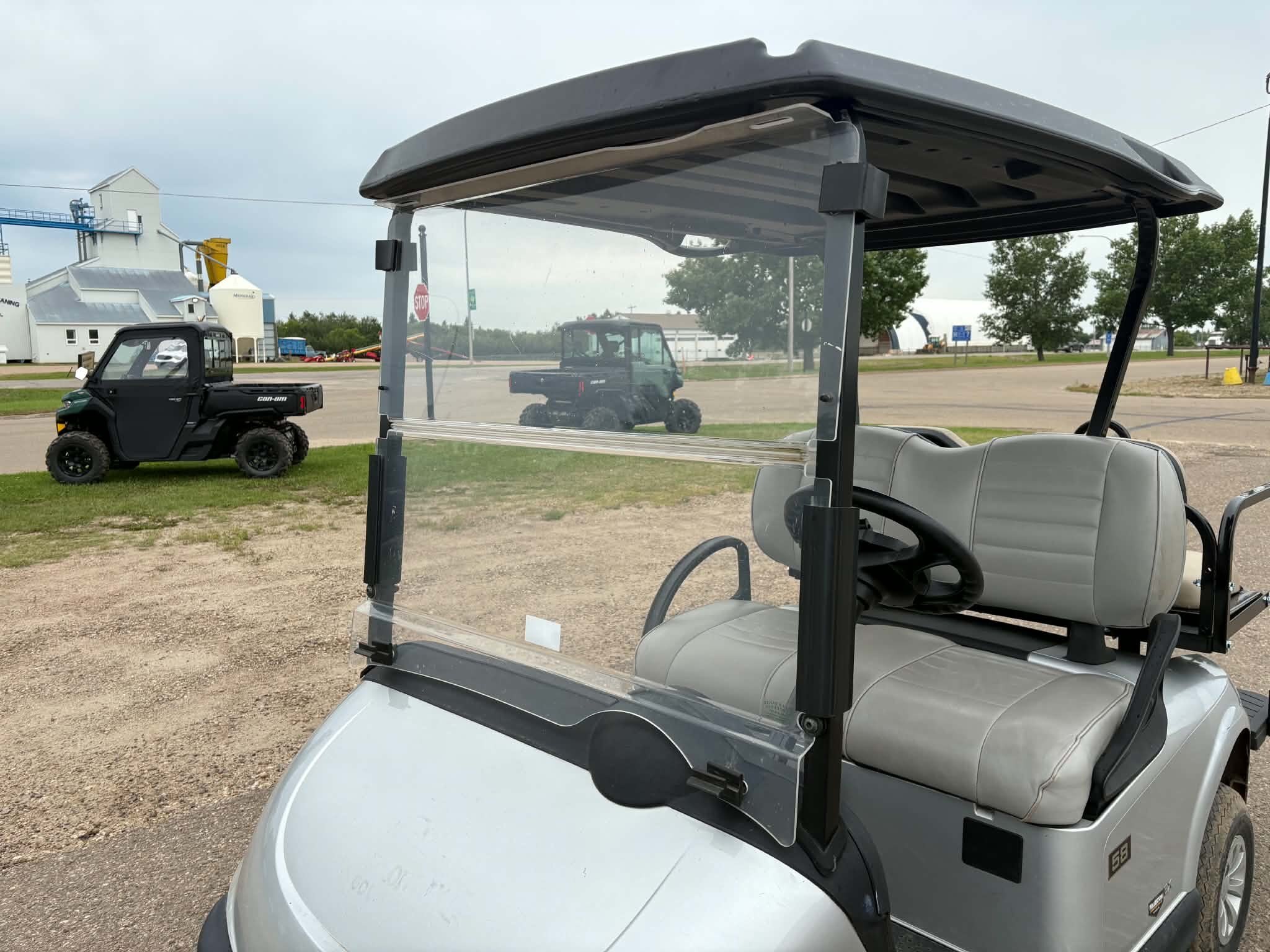 Pre Owned 2023 EZGO RXV Gas EFI w/ 2 Up Seat