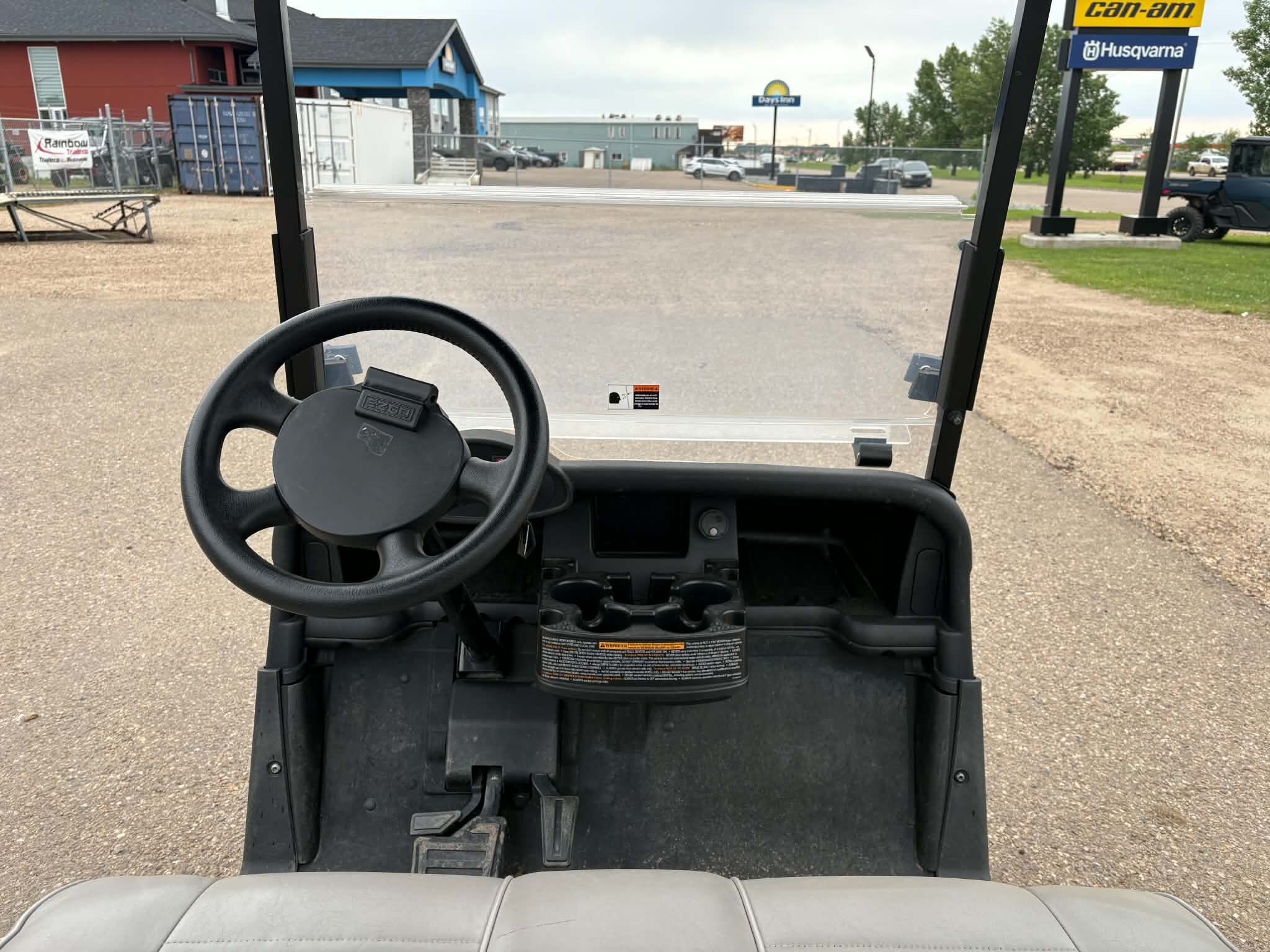 Pre Owned 2023 EZGO RXV Gas EFI w/ 2 Up Seat