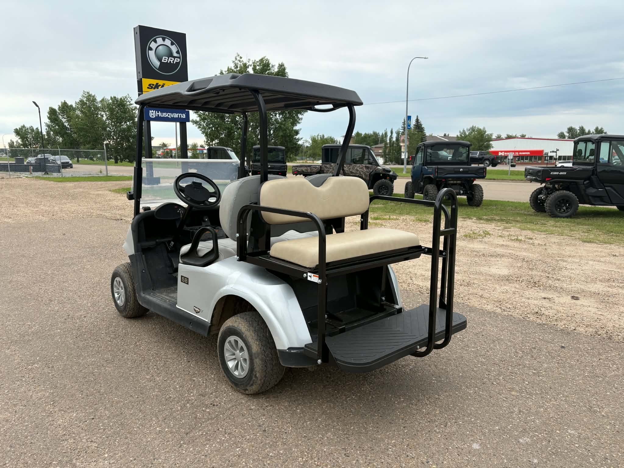 Pre Owned 2023 EZGO RXV Gas EFI w/ 2 Up Seat
