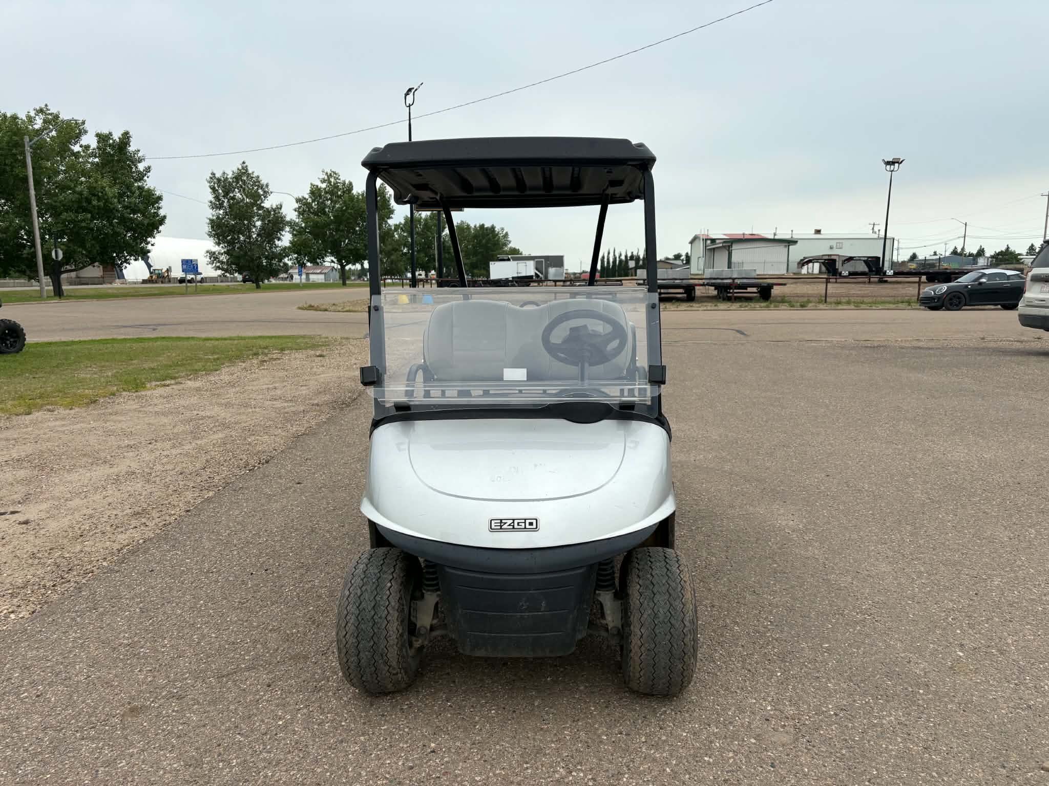 Pre Owned 2023 EZGO RXV Gas EFI w/ 2 Up Seat