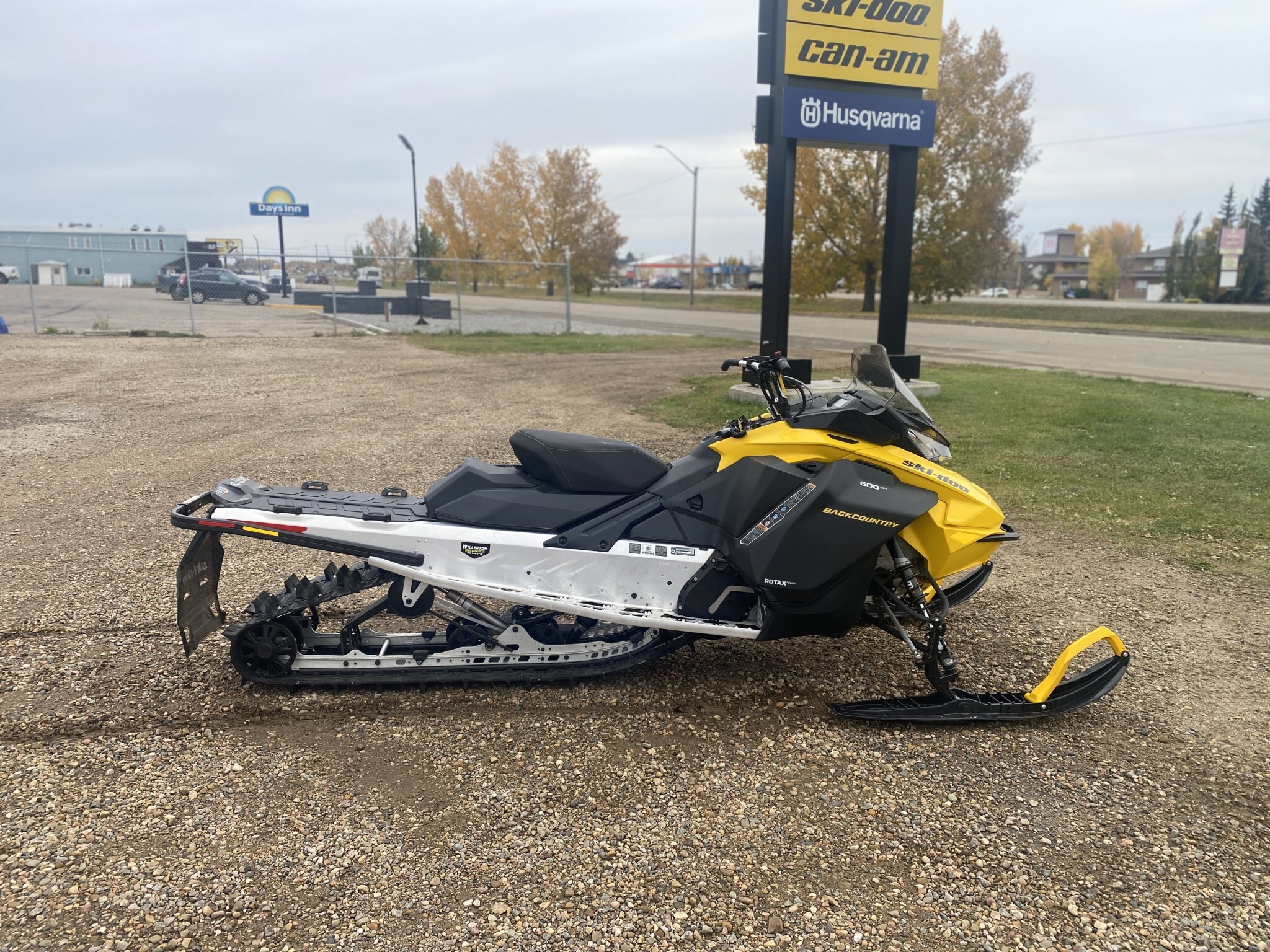 DEMO 2025 Ski Doo Backcountry Sport 146 2.0 ES 600 EFI