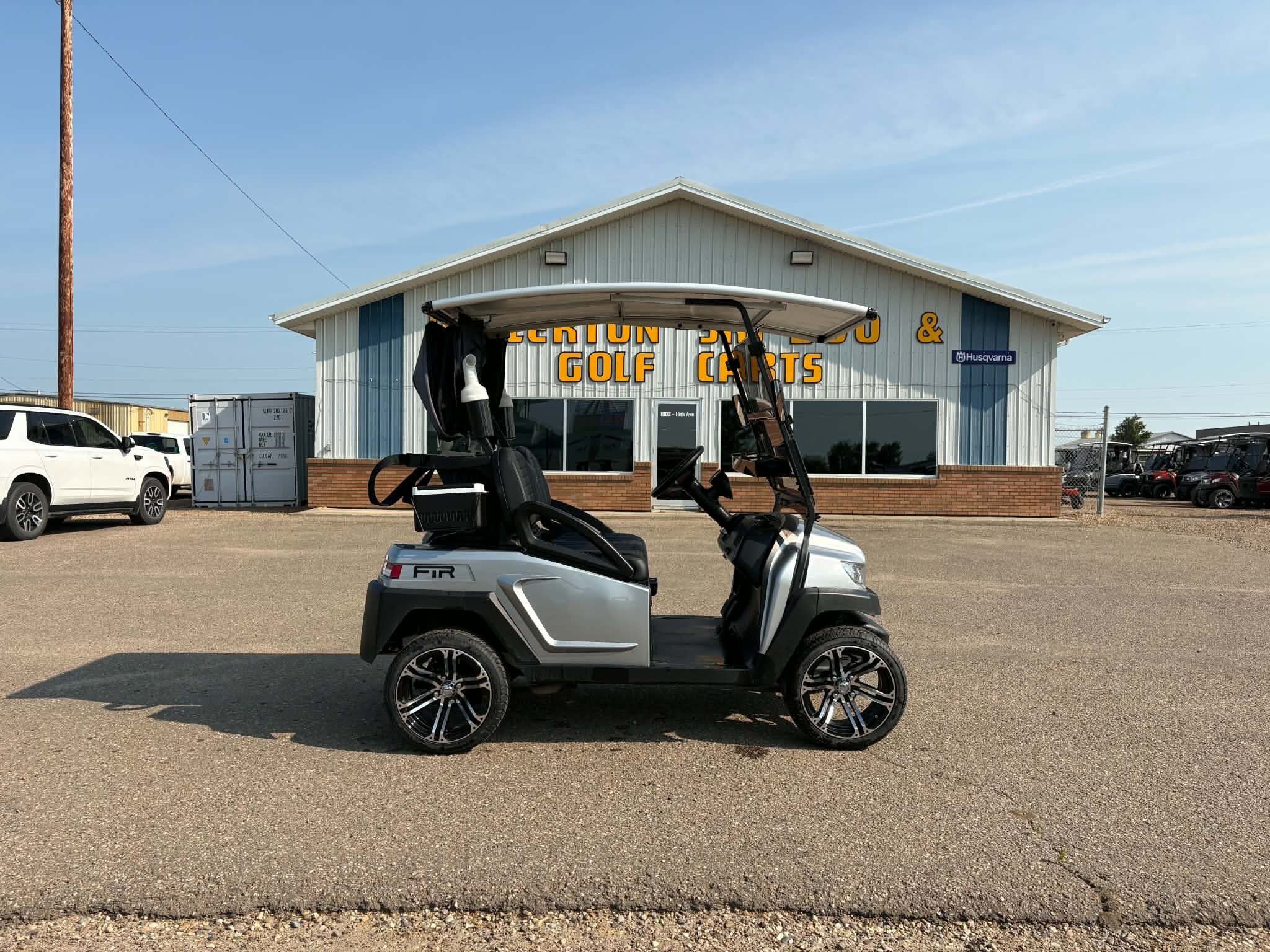 Pre Owned 2025 FTR Model 2 Solar Drive Lithium Golf Cart