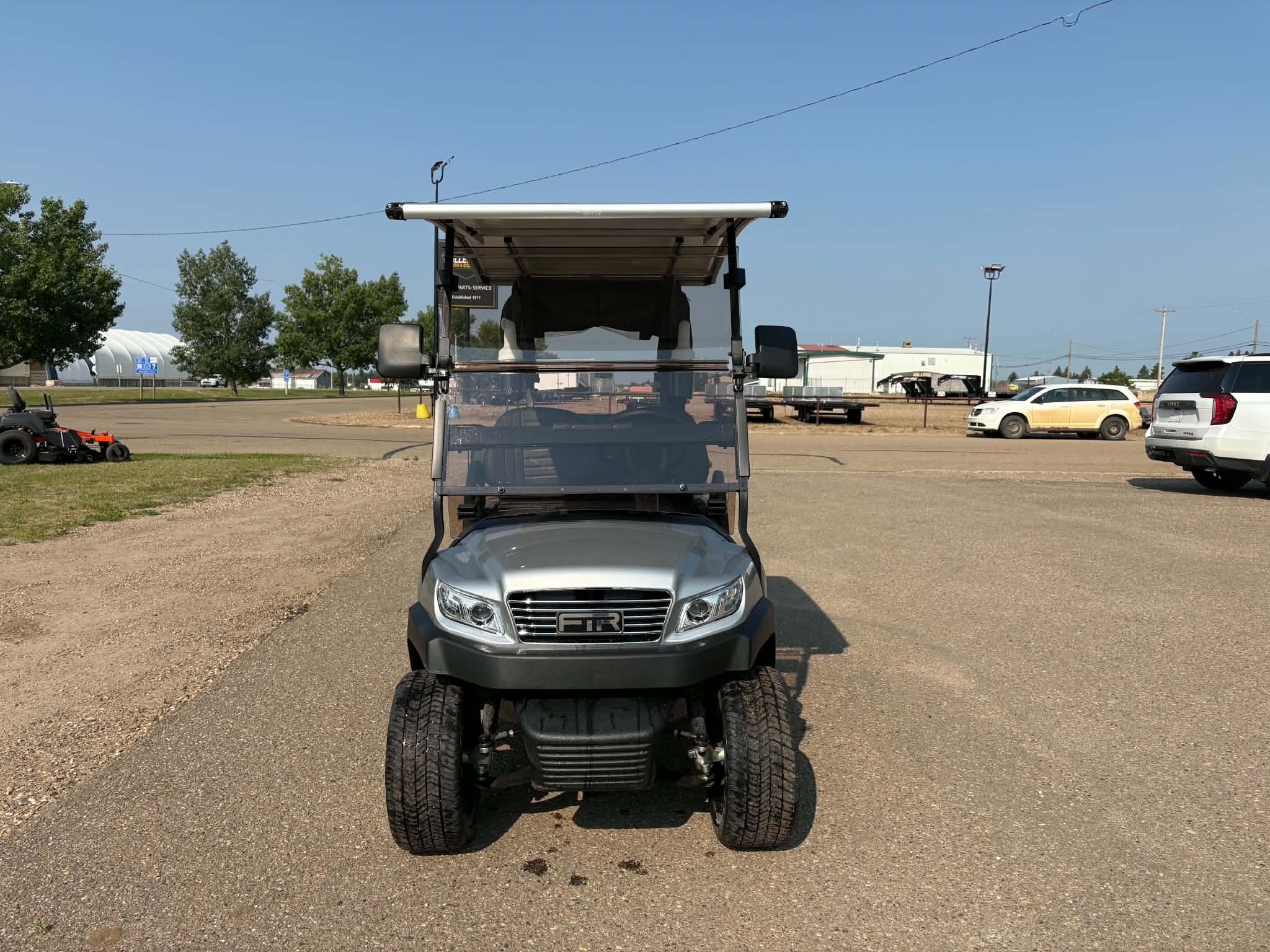 Pre Owned 2025 FTR Model 2 Solar Drive Lithium Golf Cart