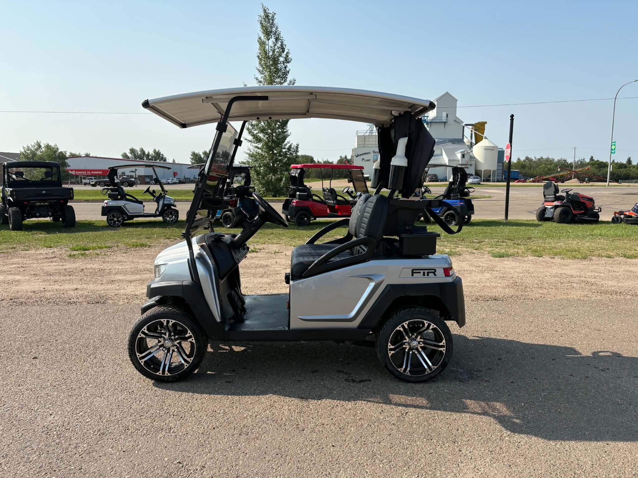 Pre Owned 2025 FTR Model 2 Solar Drive Lithium Golf Cart