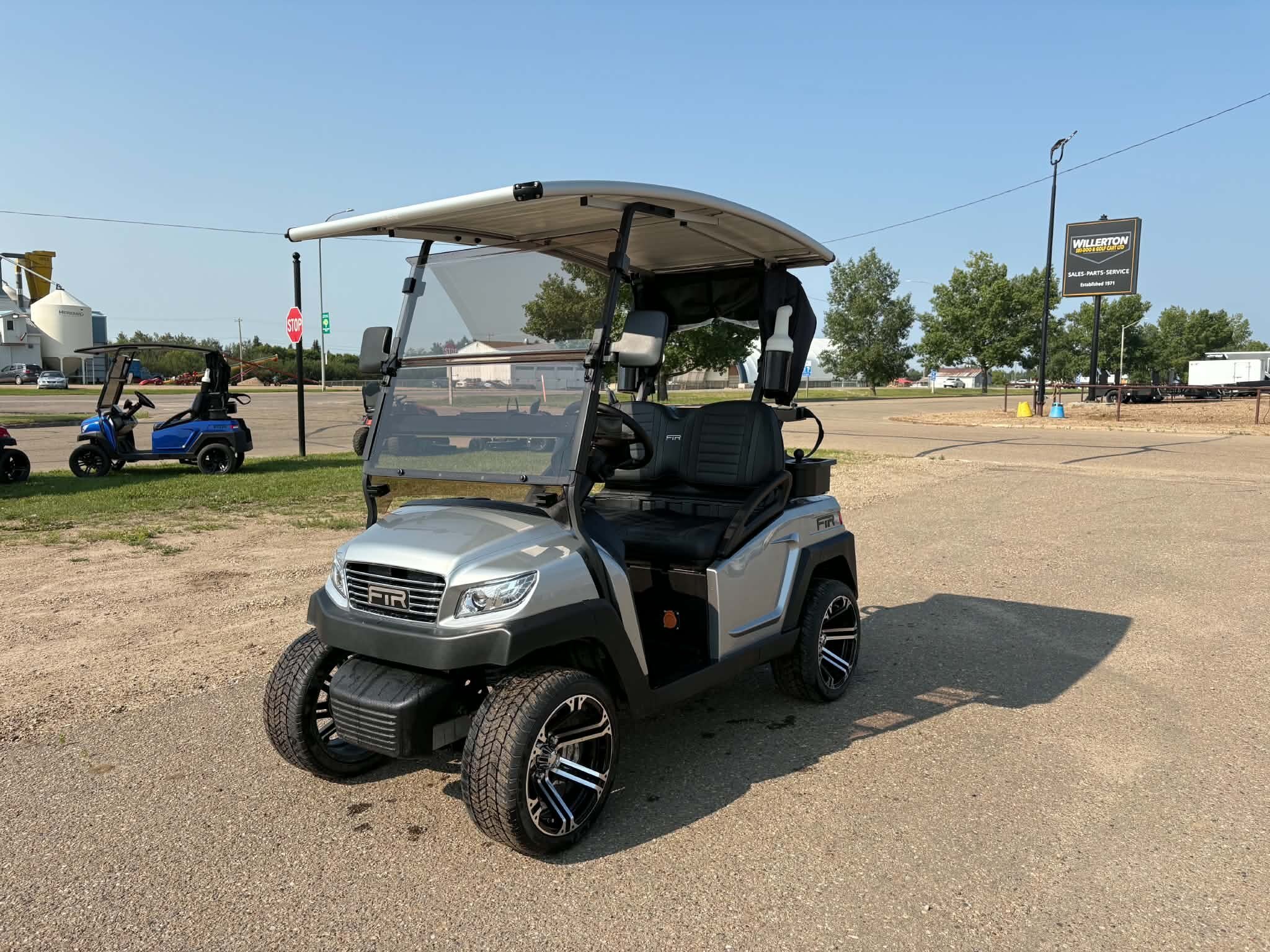 Pre Owned 2025 FTR Model 2 Solar Drive Lithium Golf Cart