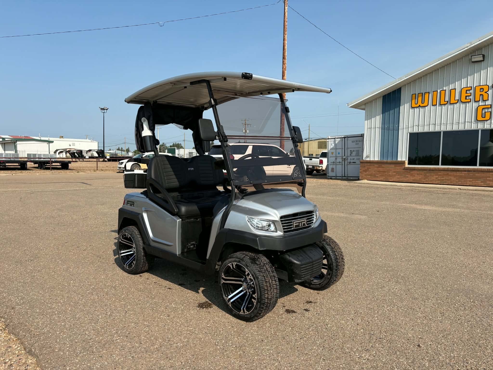 Pre Owned 2025 FTR Model 2 Solar Drive Lithium Golf Cart