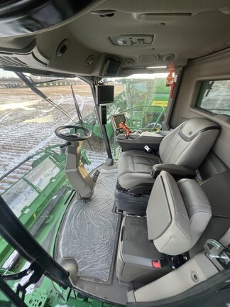 2023 John Deere X9 1100