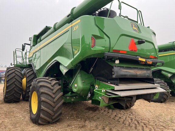 2023 John Deere X9 1100