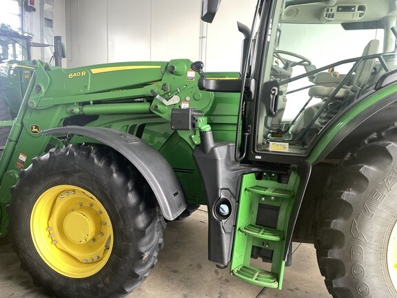 2017 John Deere 6155R