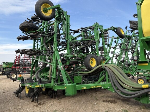 2021 John Deere P556