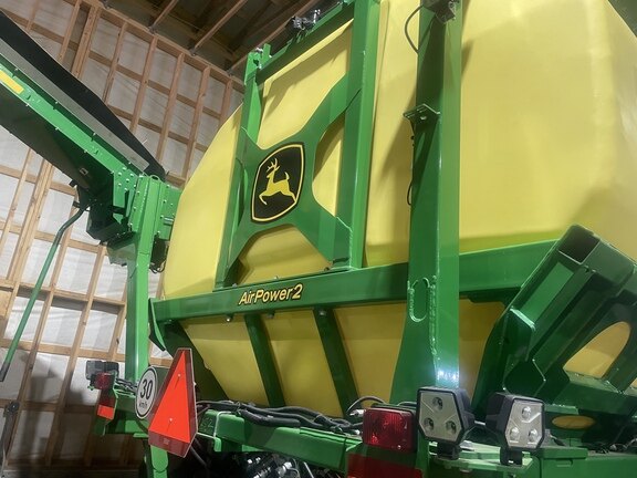 2021 John Deere P556