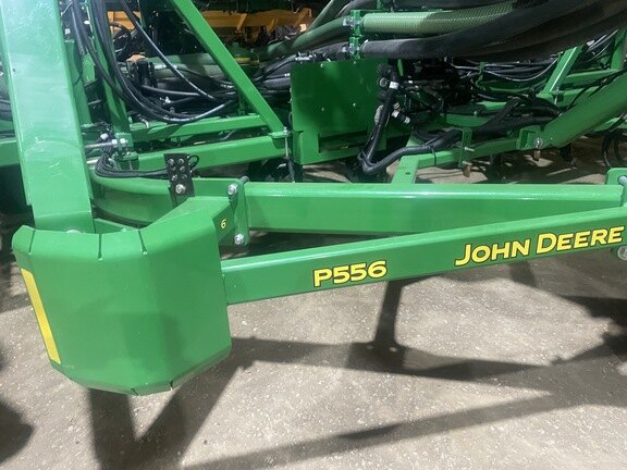 2021 John Deere P556