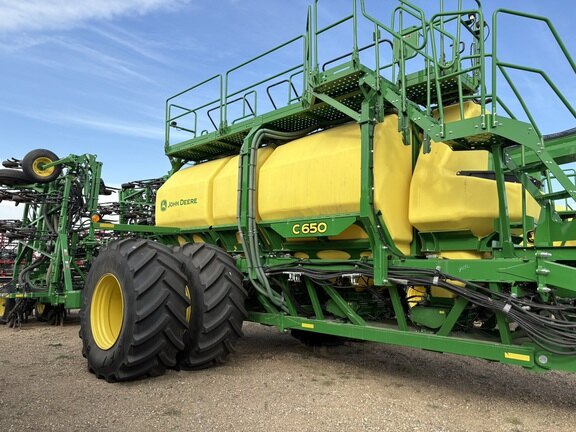 2021 John Deere P556