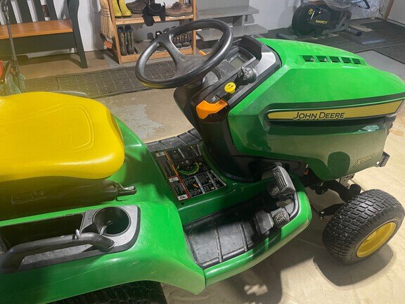 2016 John Deere X590