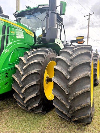 2022 John Deere 9R 640