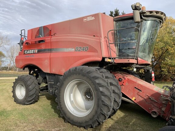 2016 Case IH 8240