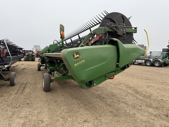 2017 John Deere 640FD