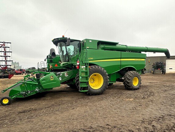 2018 John Deere S790