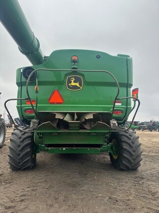 2018 John Deere S790