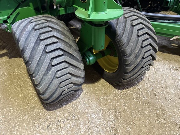 2017 John Deere 1870