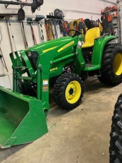 2017 John Deere 3038E