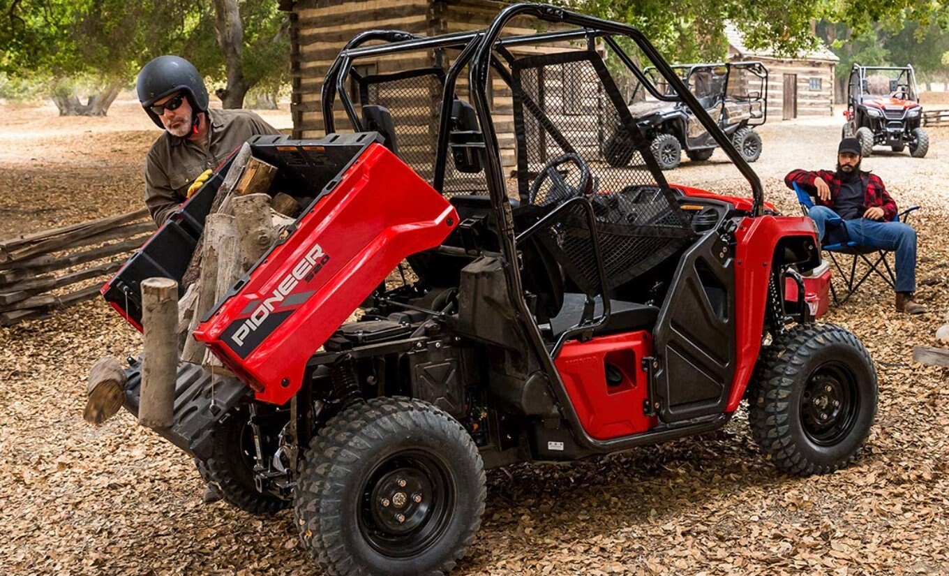 2025 Honda Pioneer 520 Hero Red