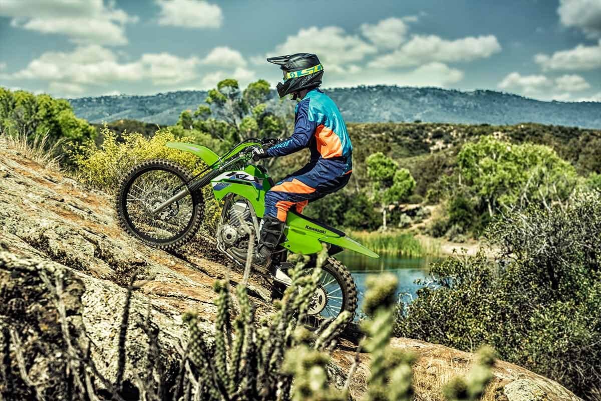 2027 Kawasaki KLX140R F Lime Green