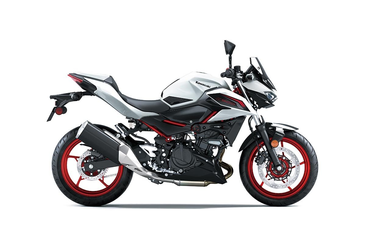 2026 Kawasaki Z500 SE Pearl Blizzard White / Ebony