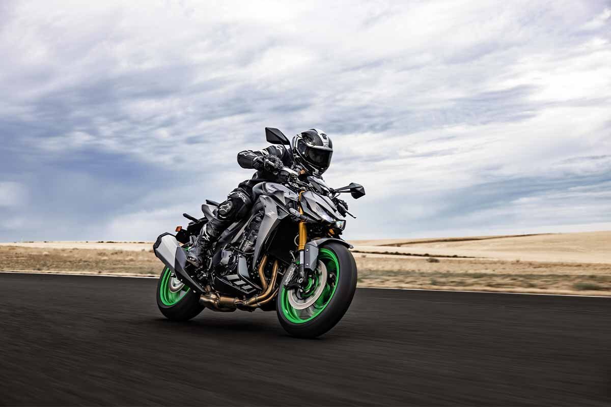 2026 Kawasaki Z1100 SE
