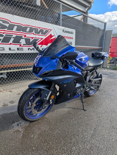 2023 Yamaha YZF-R7 Intensity White